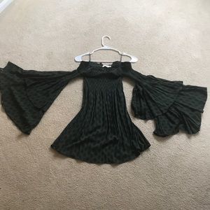 GORGEOUS green bell sleeve dress